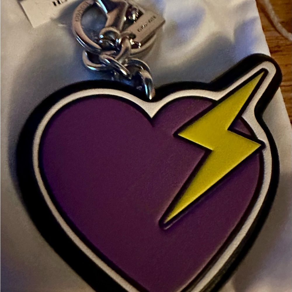 Coach Purple and Yellow lighting Heart Key fob / bag Charm - Picture 6 of 8